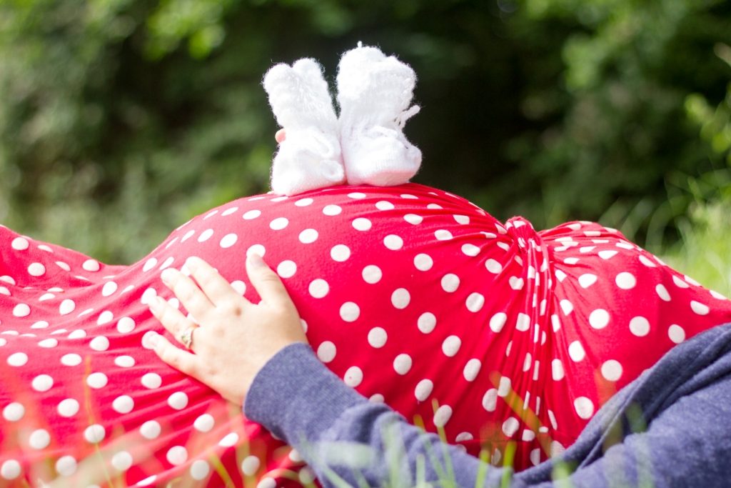 Smiley Day Photography family pregnancy bump shoot